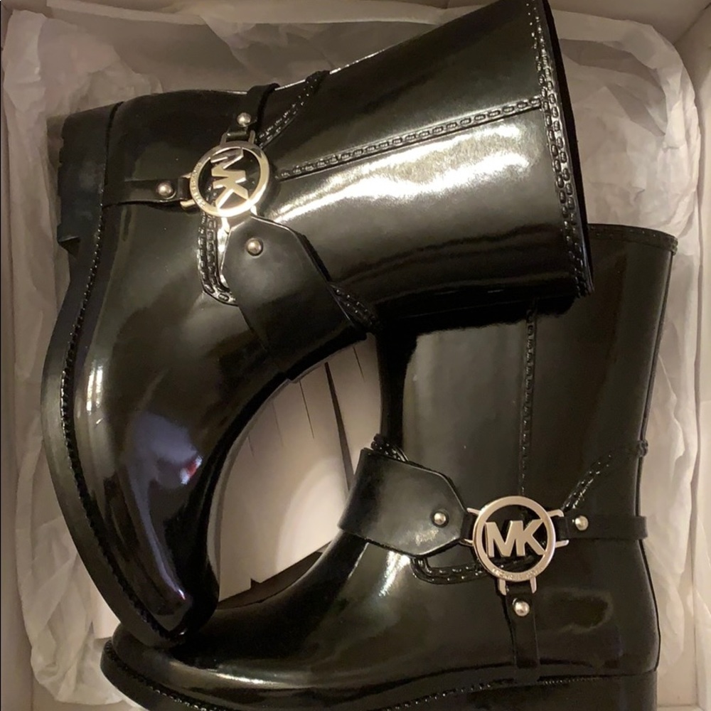 authentic MK Boots